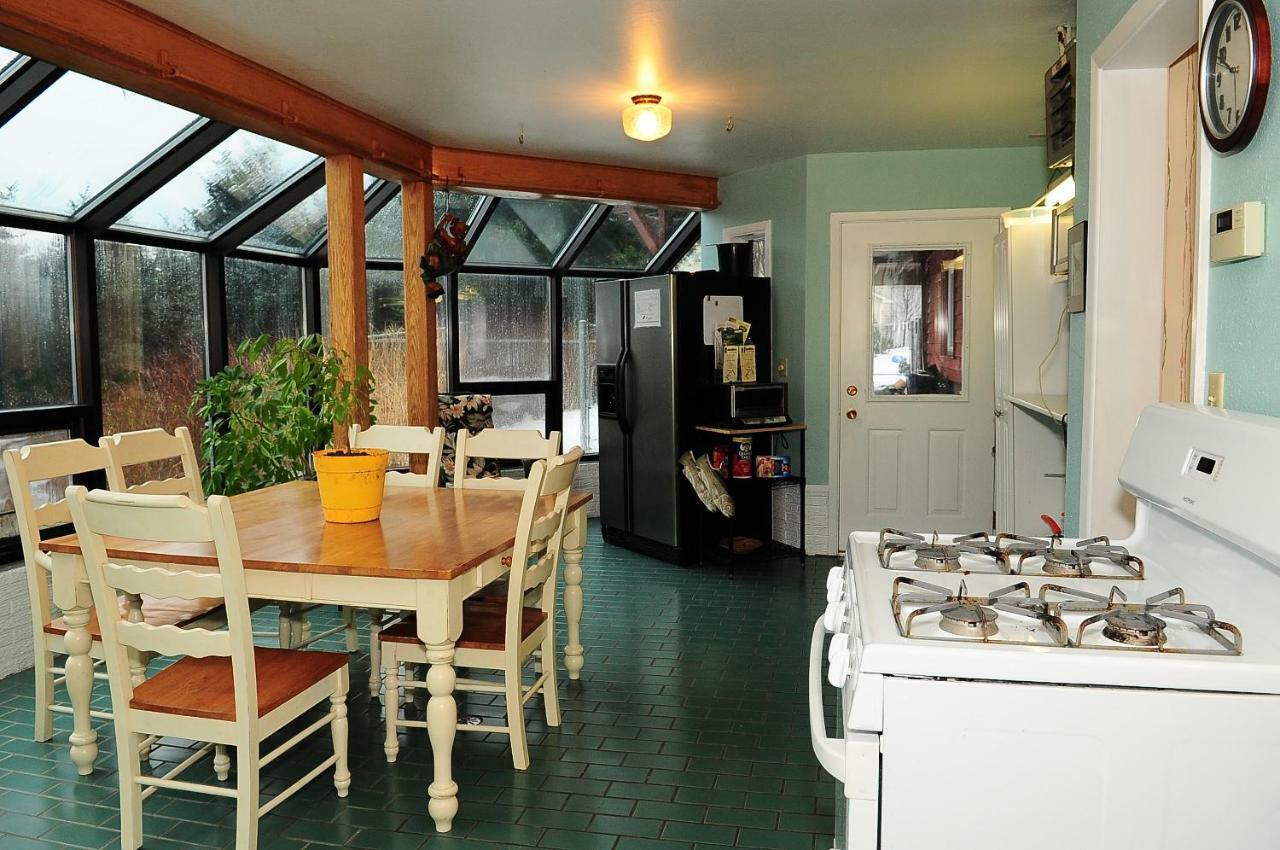 Cranky Crow Bed & Breakfast Kodiak Exterior foto